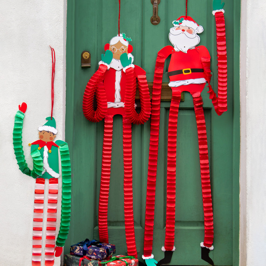 Santa&#39;s Elves Hanging Decorations - 3 Pack